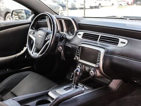 Used 2015 Chevrolet Camaro LT RWD image 36