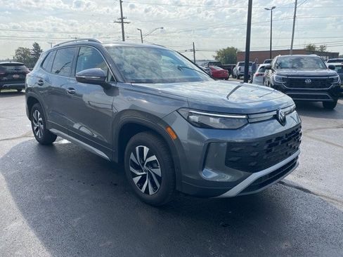 New 2025 Volkswagen Tiguan S image 8