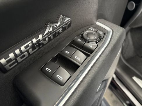 Used 2026 Chevrolet Silverado 1500 High Country AWD/4WD image 16