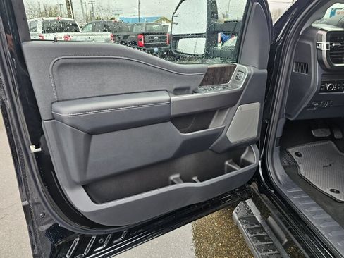New 2026 Ford F250 Lariat w/ Black Appearance Package AWD/4WD image 11