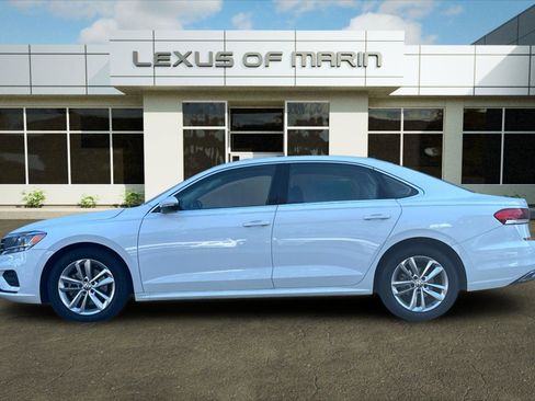 Used 2020 Volkswagen Passat 2.0T SE image 2