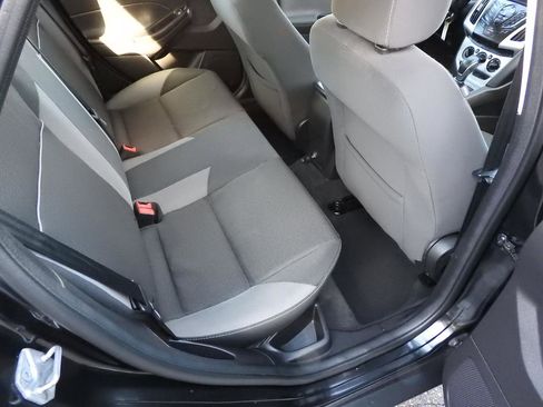 Used 2014 Ford Focus SE image 8