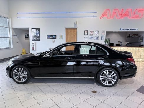 Used 2018 Mercedes-Benz C 300 Sedan w/ Premium Package image 4