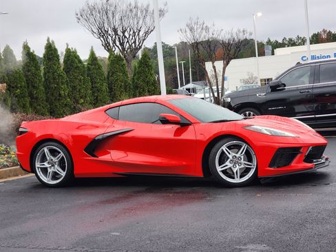 Used 2024 Chevrolet Corvette Stingray Preferred Cpe w/ 2LT image 3