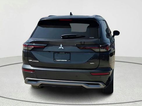 New 2025 Mitsubishi Outlander SEL image 6