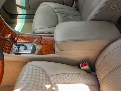 Used 2005 Lexus LS 430 RWD image 15