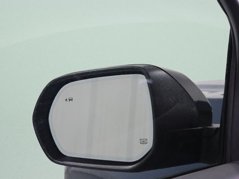 Used 2025 Chevrolet Traverse RS w/ LPO, Floor Liner Package AWD/4WD image 22
