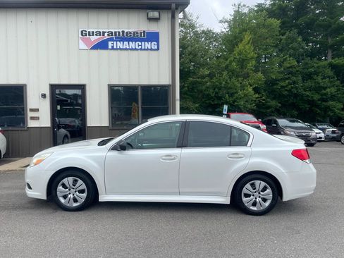 Used 2011 Subaru Legacy 2.5i AWD/4WD image 7