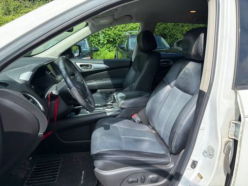 Used 2017 Nissan Pathfinder SL w/ SL Tech Package AWD/4WD image 2