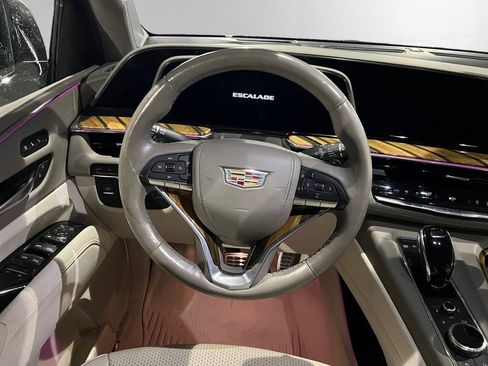 Used 2022 Cadillac Escalade Sport Platinum image 26