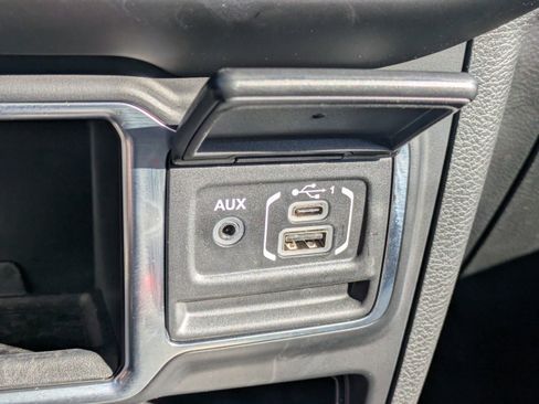 Used 2022 Jeep Wrangler Unlimited Sport image 23