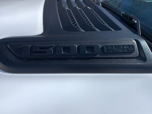 Used 2022 RAM 1500 Limited image 9