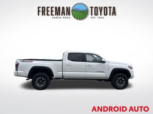 Used 2023 Toyota Tacoma TRD Off-Road w/ Advanced Technology Package AWD/4WD image 4