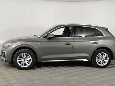 Certified 2023 Audi Q5 2.0T Premium w/ Convenience Package image 2