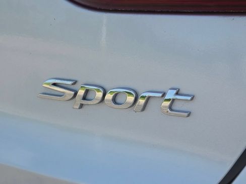 Used 2018 Hyundai Elantra Sport FWD image 26