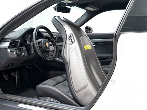 Used 2018 Porsche 911 GT3 RWD image 36