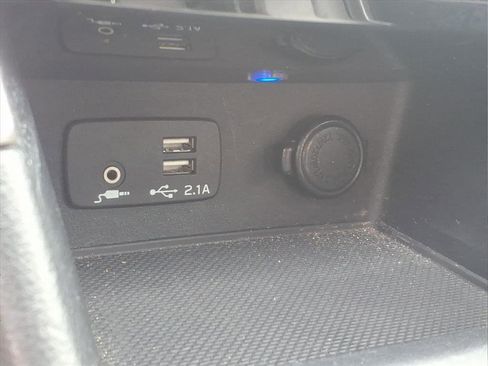 Used 2020 Subaru Forester Premium AWD/4WD image 12