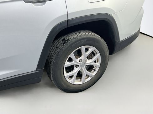 Used 2021 Jeep Grand Cherokee L Limited AWD/4WD image 30