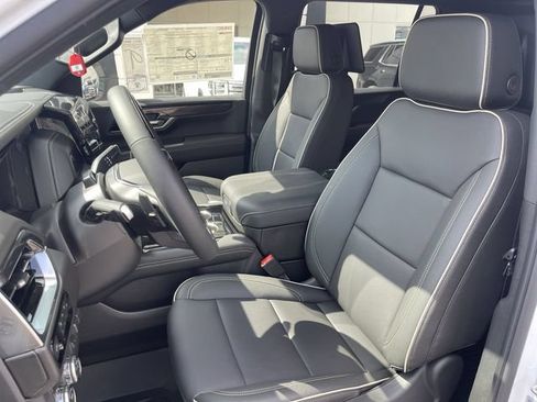 New 2026 GMC Yukon XL Elevation w/ Elevation Premium Package AWD/4WD image 11