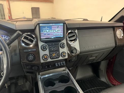 Used 2015 Ford F350 Platinum image 15