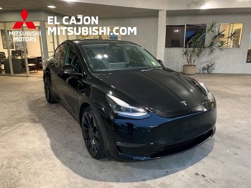 Used 2022 Tesla Model Y Performance image 1