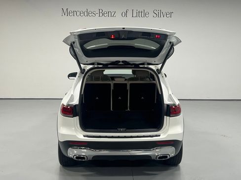 Used 2022 Mercedes-Benz GLB 250 4MATIC image 5