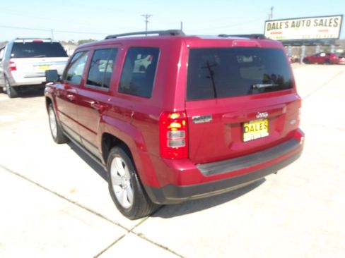 Used 2014 Jeep Patriot Latitude image 14