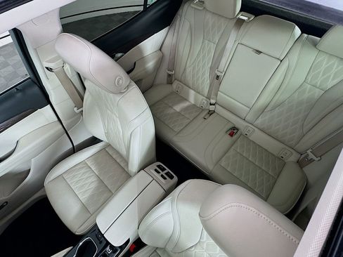 Used 2022 Buick Envision Avenir w/ Technology Package II image 22