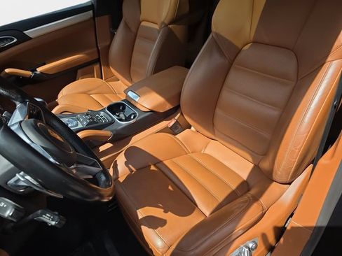 Used 2018 Porsche Cayenne GTS AWD/4WD image 18