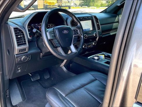 Used 2020 Ford Expedition XLT w/ Equipment Group 202A RWD image 8