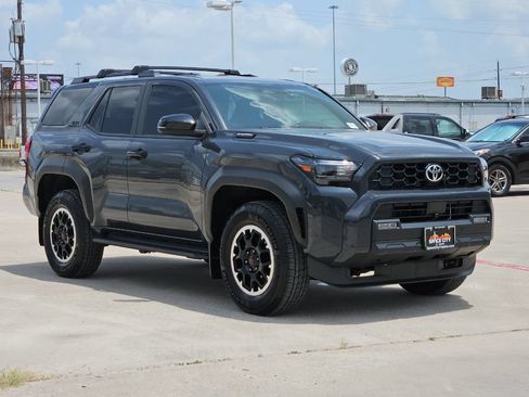 Certified 2025 Toyota 4Runner TRD Off-Road AWD/4WD image 8