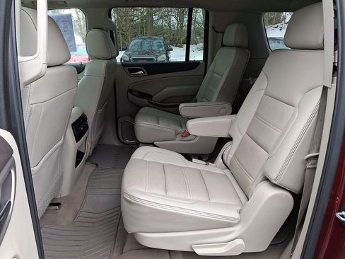 Used 2020 GMC Yukon XL Denali w/ Open Road Package image 10