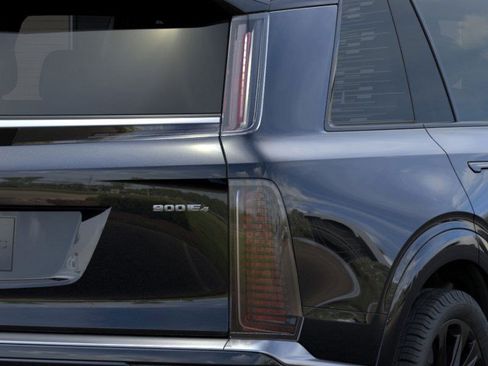 New 2026 Cadillac Vistiq Platinum image 14