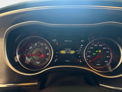 Used 2018 Dodge Charger R/T Scat Pack image 16