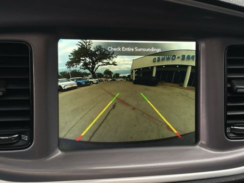 Used 2022 Dodge Charger R/T w/ Blacktop Package image 17