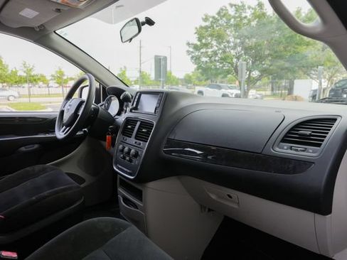 Used 2017 Dodge Grand Caravan SE w/ Power Window Group FWD image 27