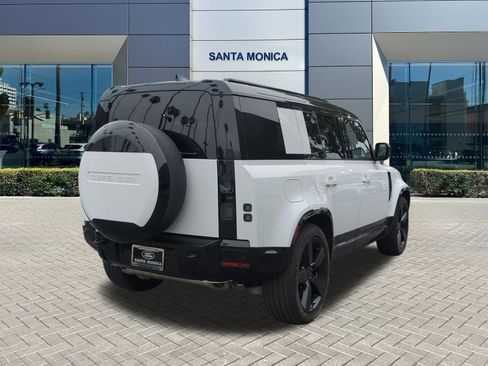 New 2026 Land Rover Defender 110 X-Dynamic SE AWD/4WD image 5