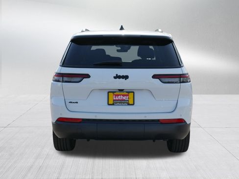 Used 2025 Jeep Grand Cherokee L Altitude AWD/4WD image 6
