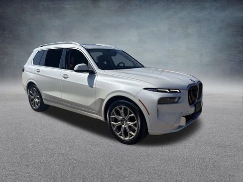Used 2023 BMW X7 xDrive40i AWD/4WD image 4