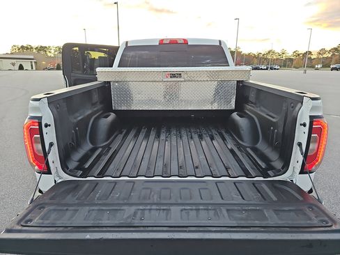 Used 2018 GMC Sierra 1500 SLT image 12