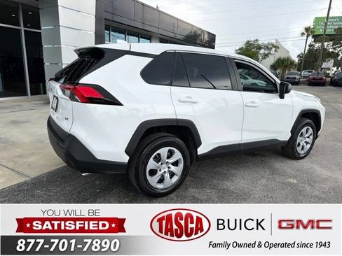 Used 2023 Toyota RAV4 LE FWD image 9