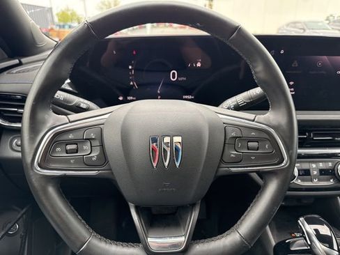 Used 2025 Buick Envista Sport Touring w/ Experience Buick Package image 19
