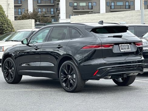 New 2024 Jaguar F-PACE R-Dynamic S image 3