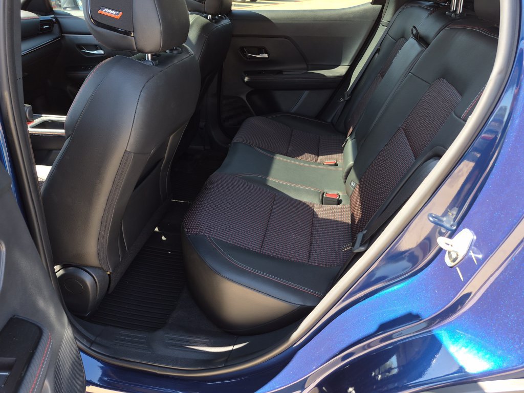 Certified 2025 Nissan Kicks SR w/ SR Premium Package FWD image 9