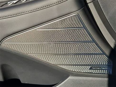 Used 2024 Hyundai Palisade Calligraphy image 32
