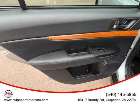 Used 2013 Subaru Outback 2.5i Limited w/ Moonroof Pkg image 11