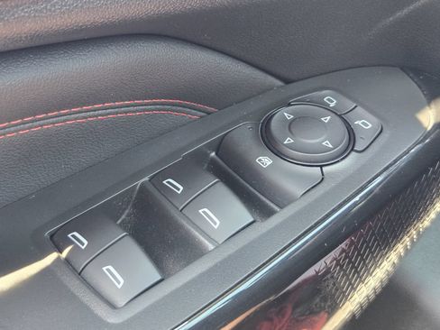 Certified 2024 Chevrolet Trax RS w/ Sunroof Package FWD image 29