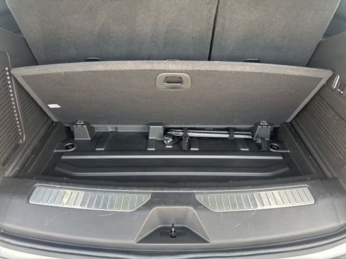 Used 2023 GMC Yukon Denali w/ Denali Reserve Package image 31