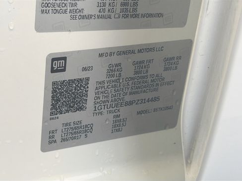 Used 2023 GMC Sierra 1500 AT4 w/ AT4 Premium Package image 12