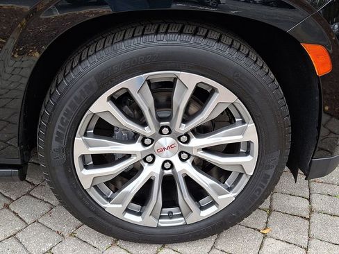 Used 2021 GMC Yukon Denali w/ Denali Ultimate Package image 8